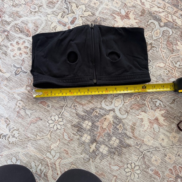 Medela Pumping Bras in Cream, Black, and White - Picture 5 of 8